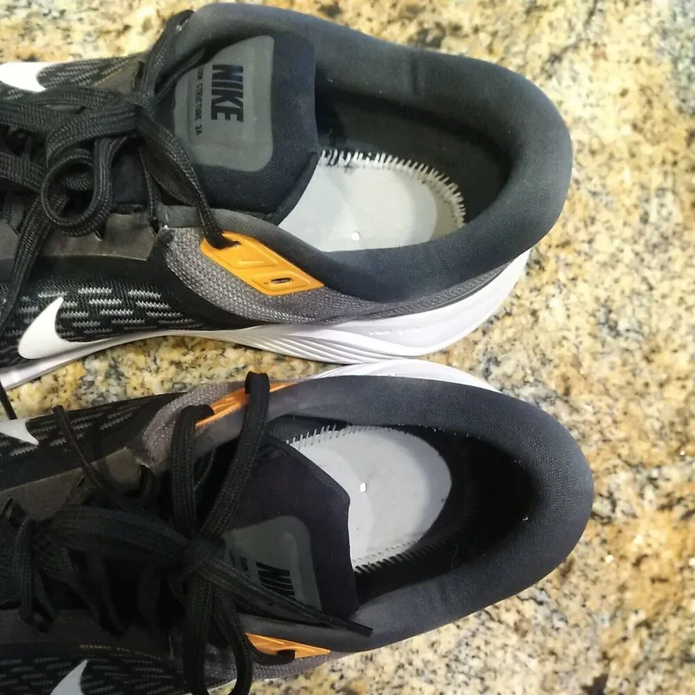 Nike size 12.5 Air Zoom Structure 24 DA8535 003 Black / Pure Platinum